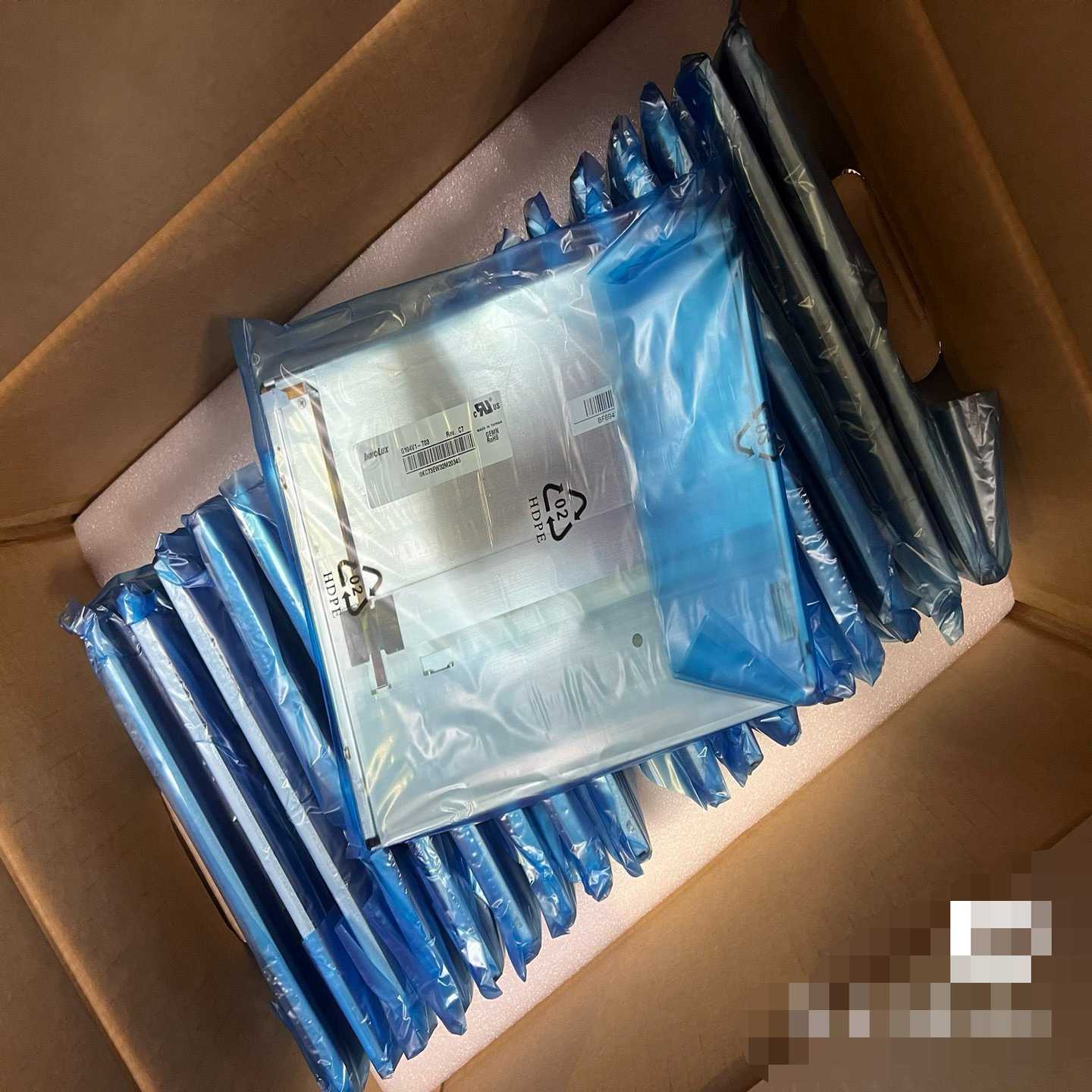 全新Innolux群创屏幕，型号G104V1-T03，包装完-议价