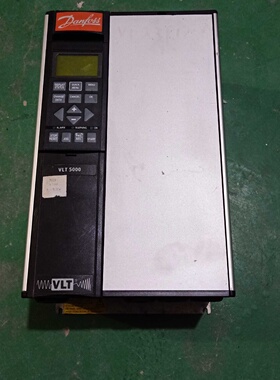 议价变频器VLT5000 VLT5003PT5C20STR3DLF00A00 380V实图 二手