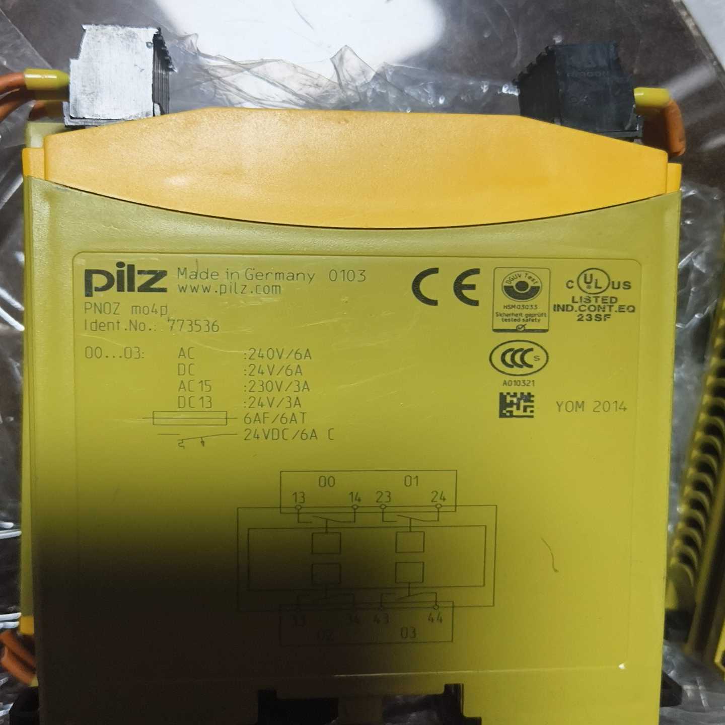 皮尔兹PILZ安全继电器PNOZmo4p773536，德--议价商品