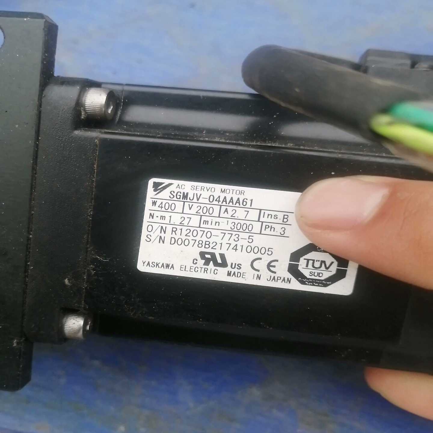 拆机安川伺服电机SGMJV-04AAA61实物拍摄具体看图出--议价商品