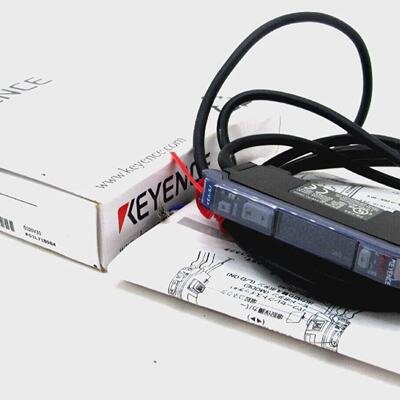 NEW KEYENCE FSV33 PHOTOELECTRIC AMPLIFIER FSV33