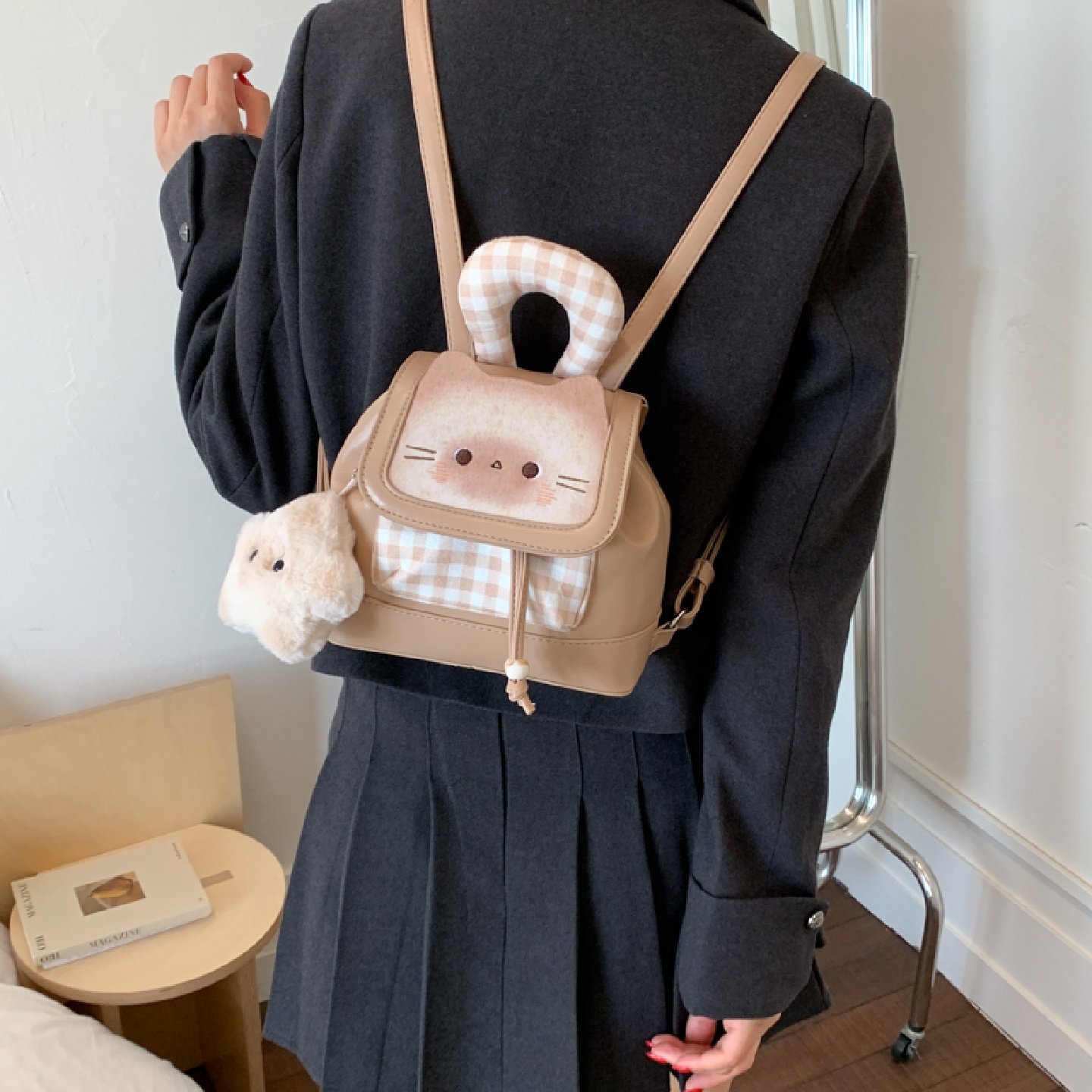 卡通可爱ins烤面包少女小型背包2025新款超火流行外出学生双肩包