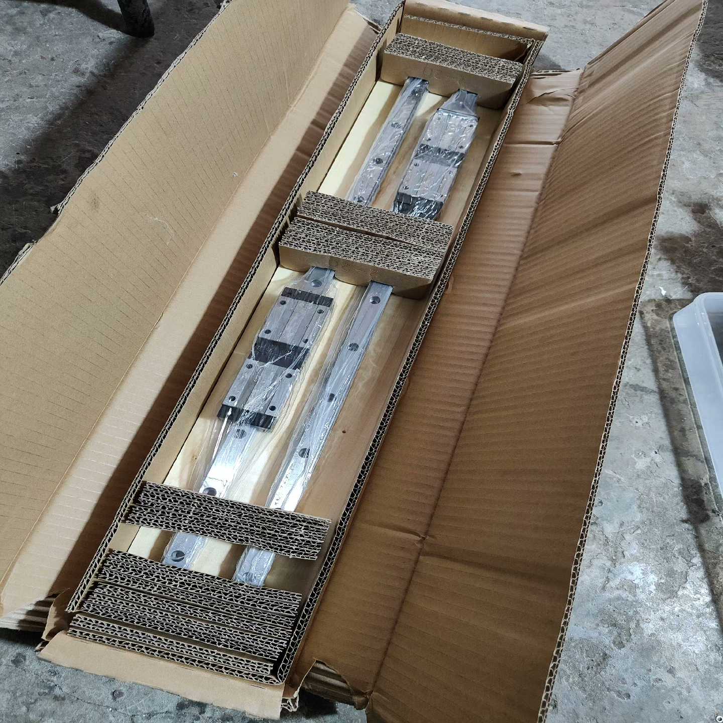 (询价)AirTAC亚太客直线导轨滑块 LSH20HN