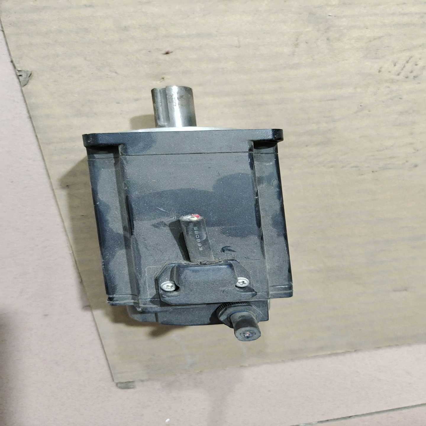 富士电机GYS401D5-RC2400W，货，实物图片询价