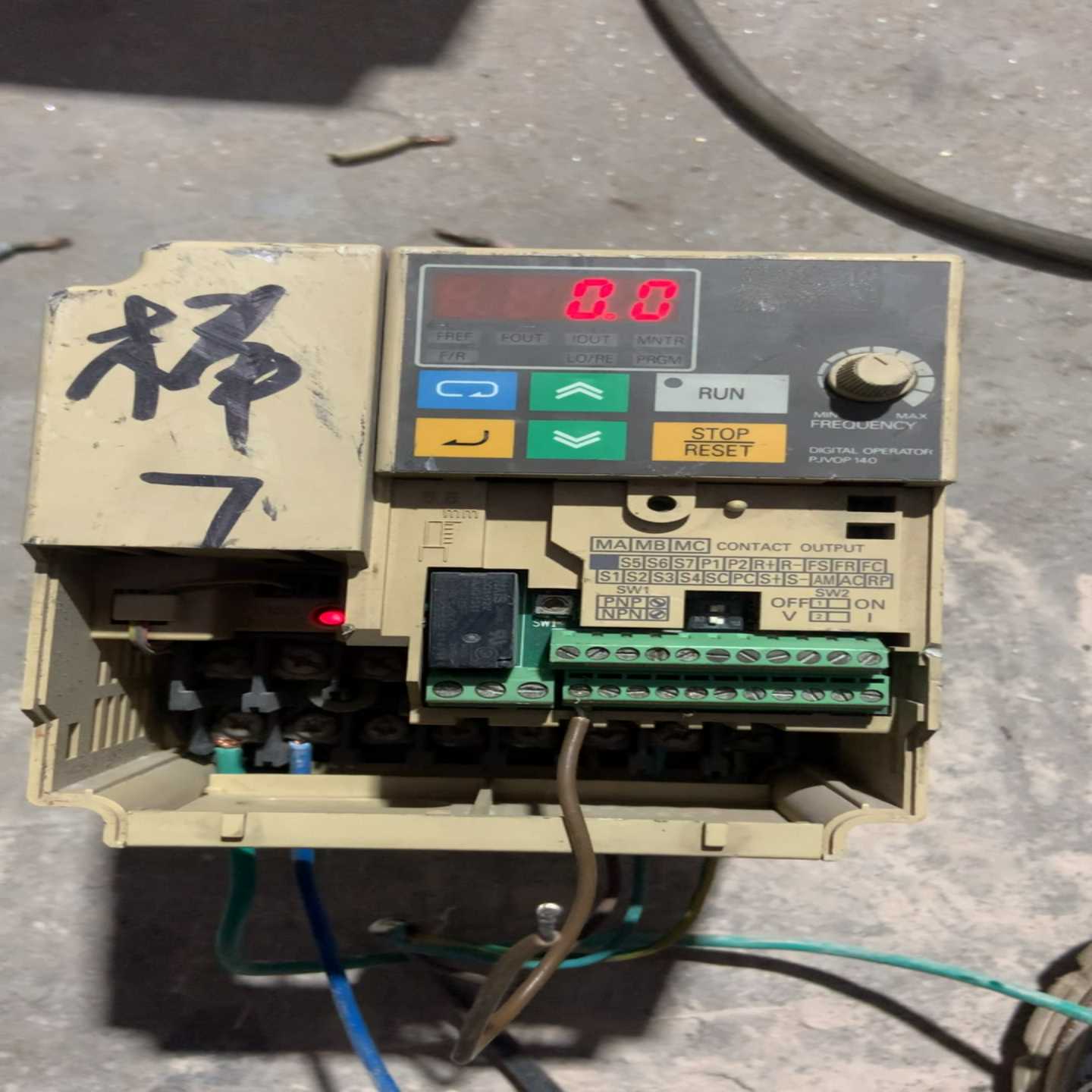 变频器 3G3MV-A4015 功率1.5千瓦 简单测~询价