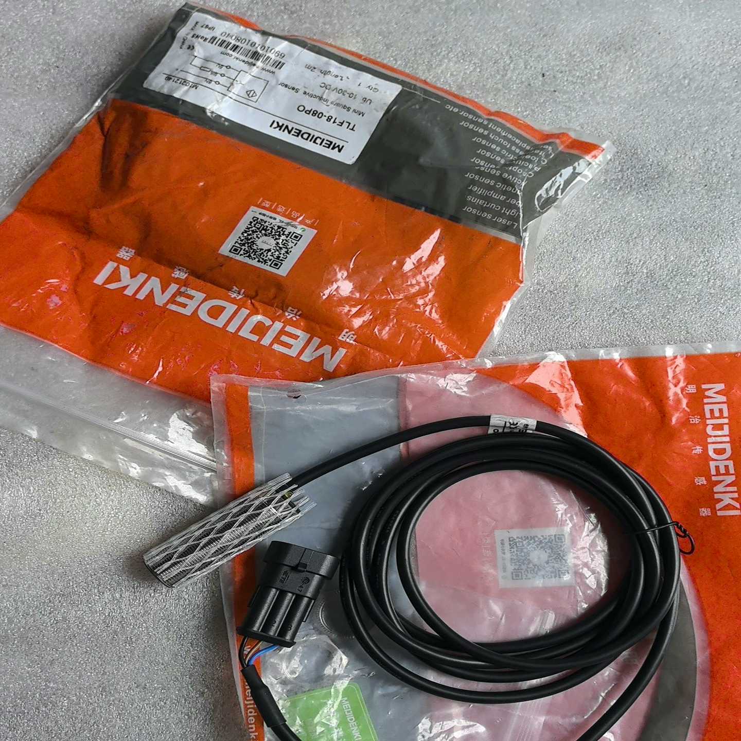 【议价】明治接近开关TLF18-08PO，2个，看上拍