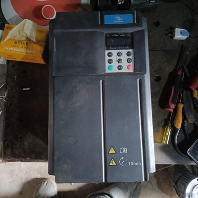 询-汇川变频器22KWMD500ET22G一台少个