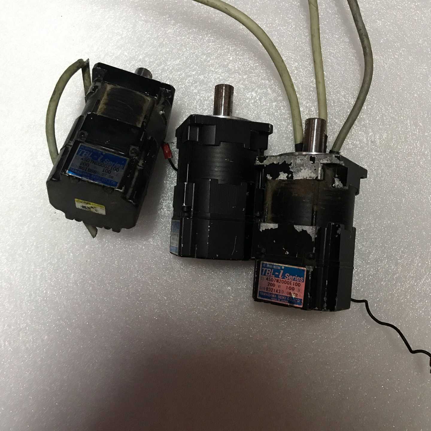 【议价】多摩川伺服电机4507N2000E100，200W3个