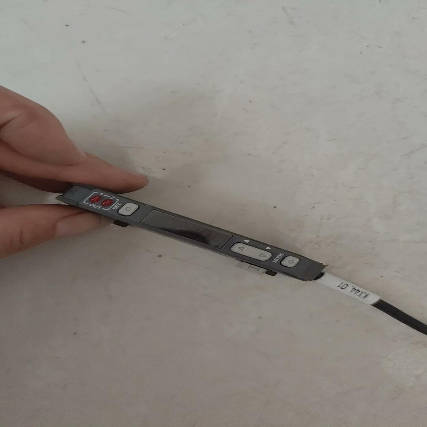 基恩士AP-V42AW,KEYENCE/基恩士光纤放大器，功询价