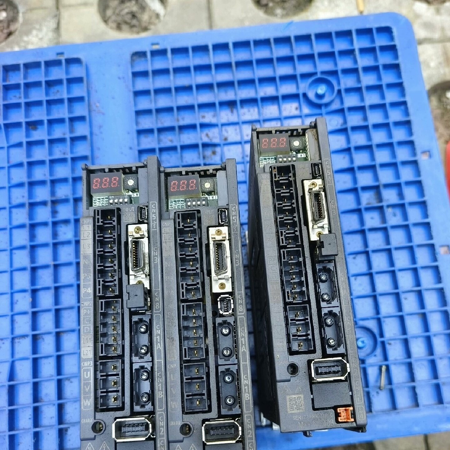 MITSUBISHI三菱400WJ4伺服驱动器三个100W一议价,电子元器件市场,其它元器件,淘宝优惠券,粉丝福利购,淘宝优惠卷