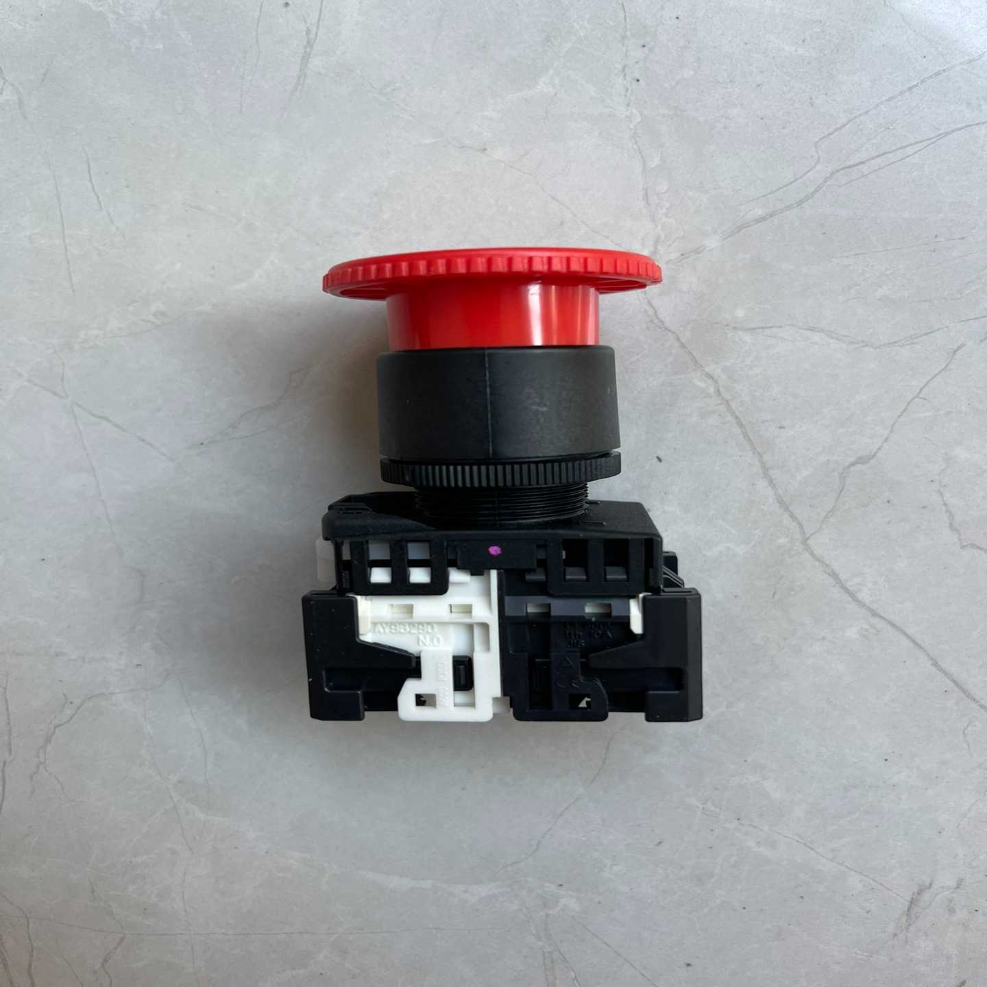 富士急停按钮开关AY22V2R-02RAY22V2询价