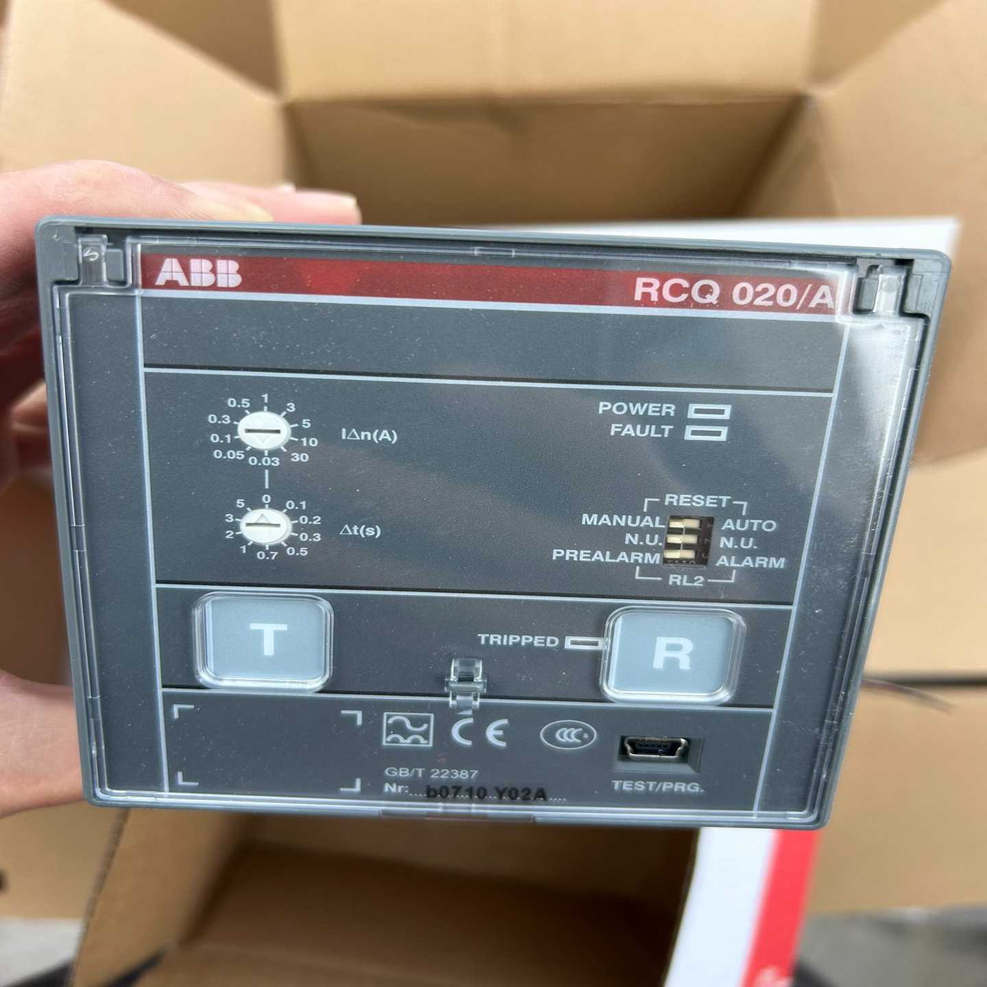 ABB剩余电流保护继电器RCQ020/A 230Vac+TO一议价商品