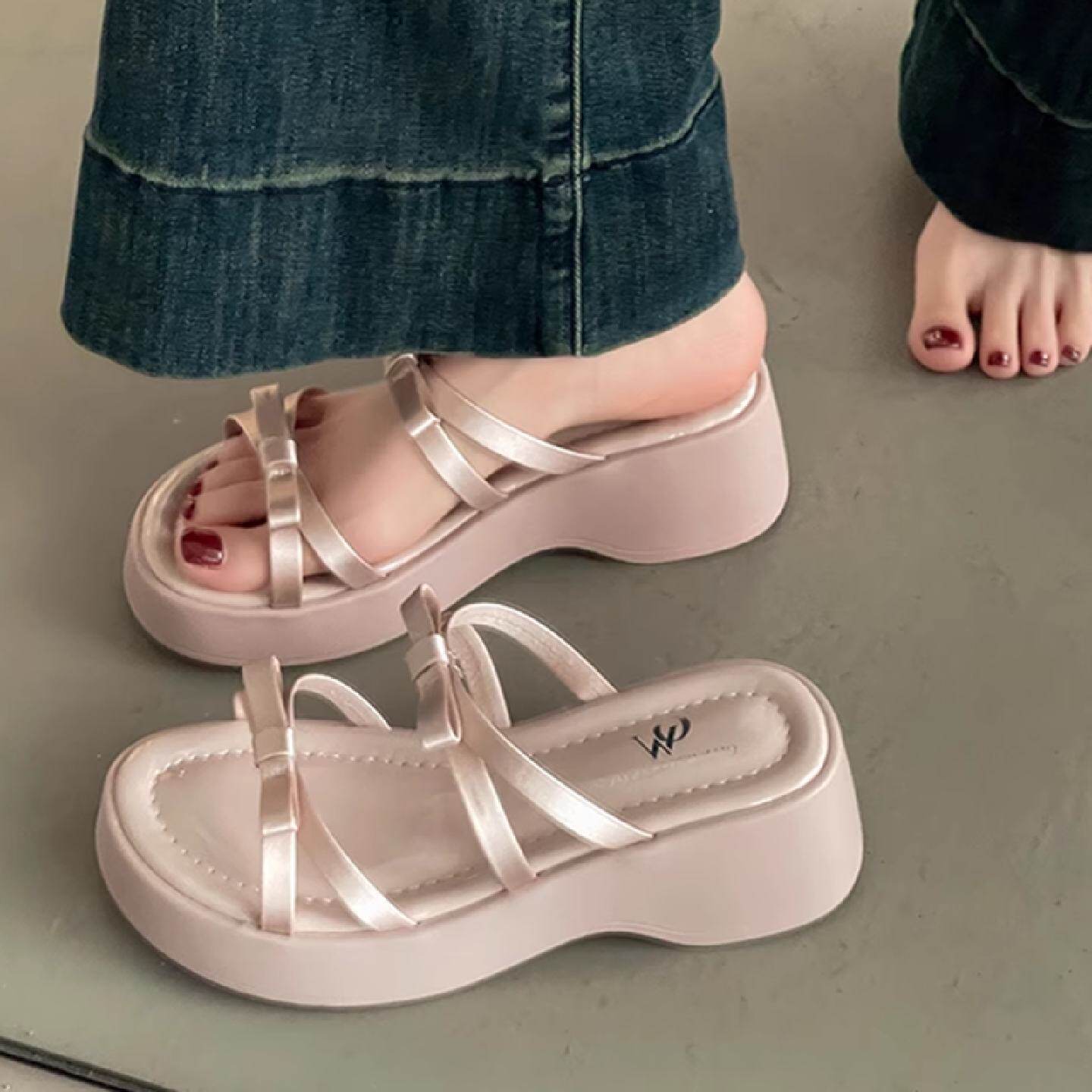 时装紫色拖鞋女外穿2026年春夏季新款海边沙滩厚底增高蝴蝶结凉鞋