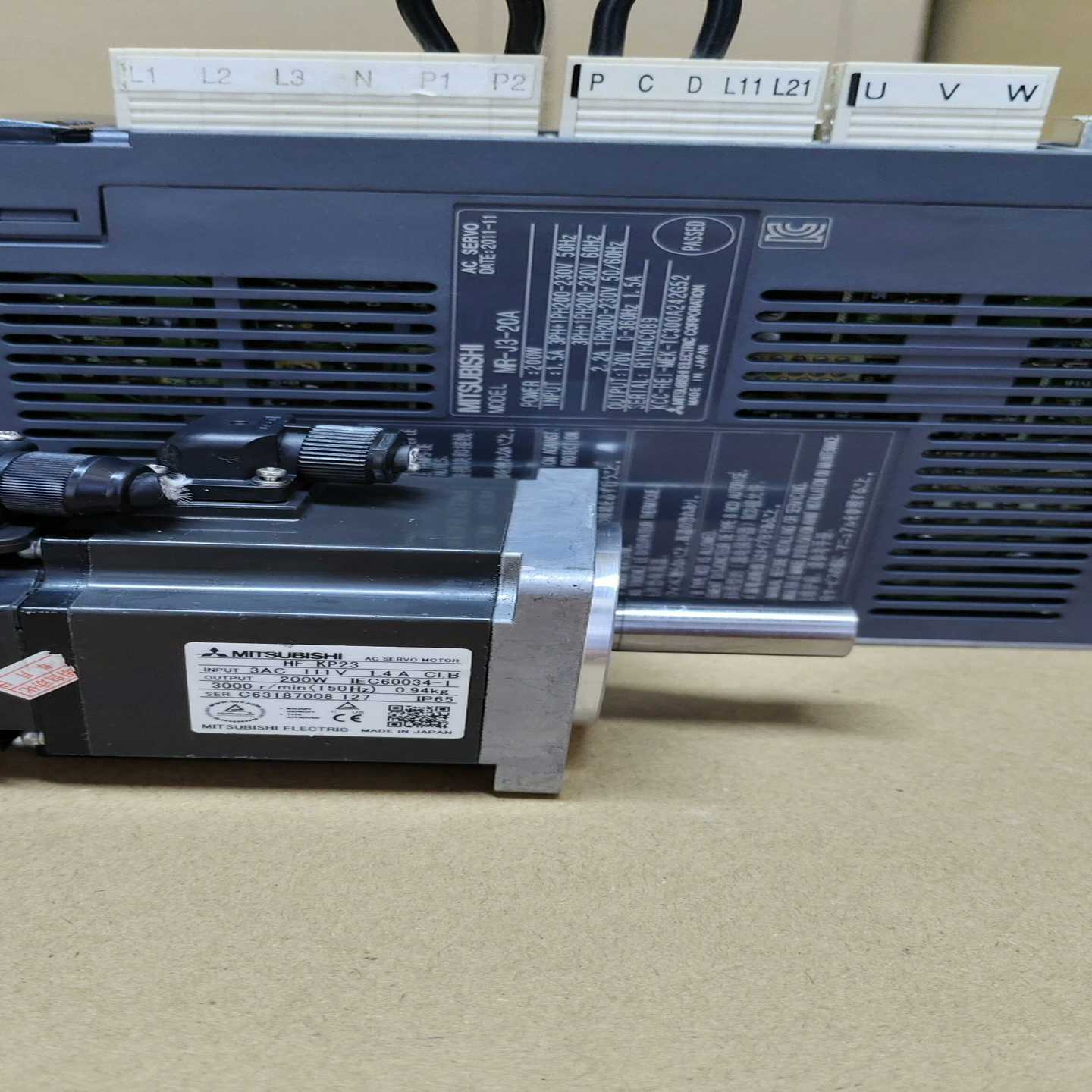 询价三菱伺服驱动器三菱电机MR-J3-20A，HF-KP2