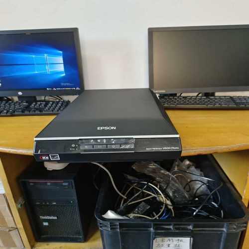 爱普生V600photo扫描仪。新版本，已试效果全好均匀清晰--议价商