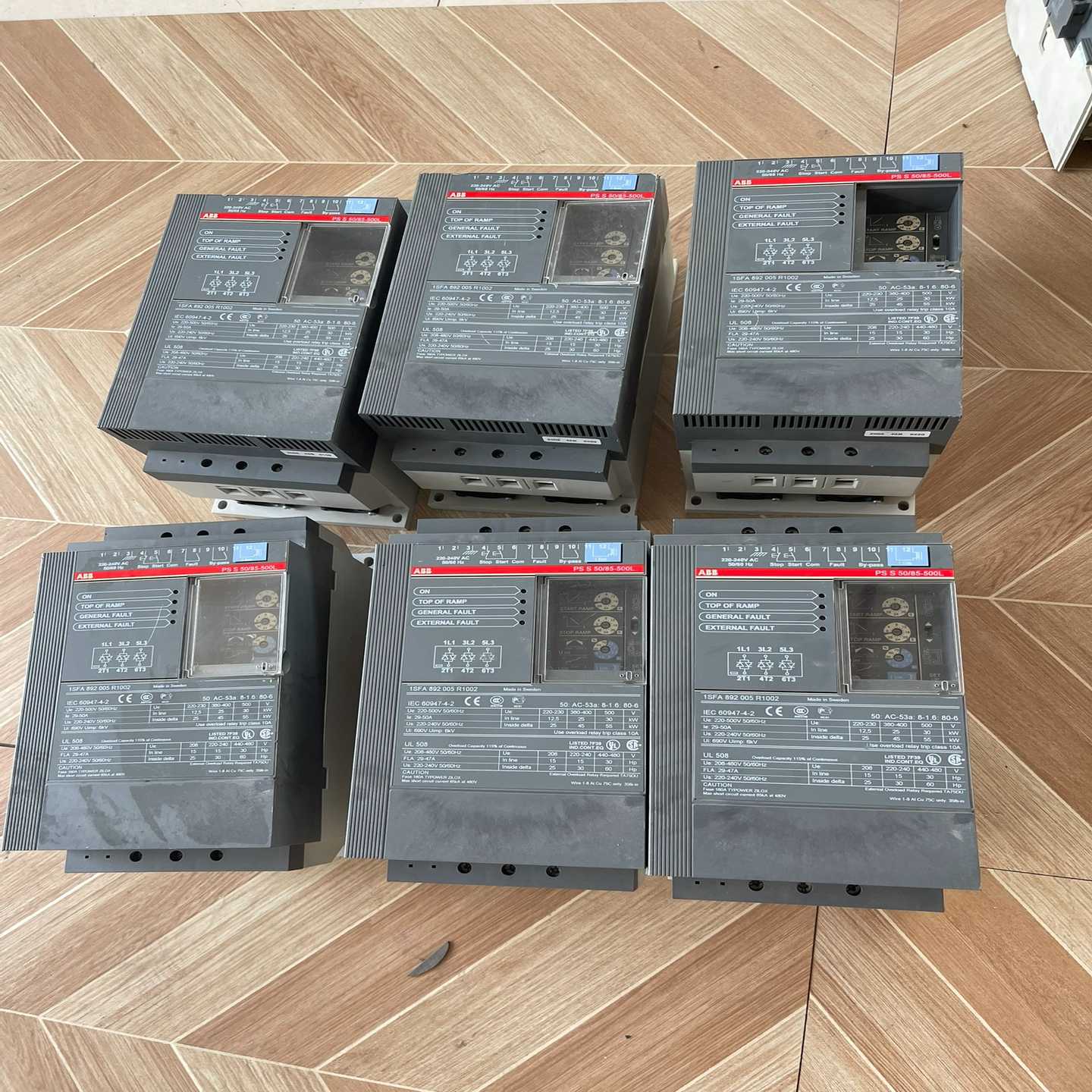 ABB软启动工程余货全新未上过机器PSS50/85-50-议价