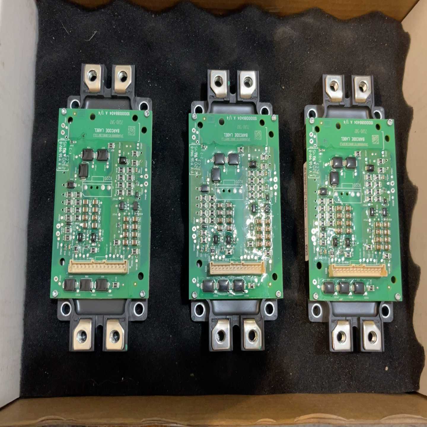 ACS880变频器CM450DXP-24TZGA询价