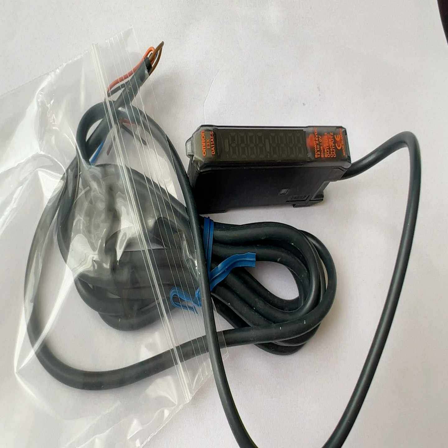 光电开关E3X-DA11AT-S余货一~询价