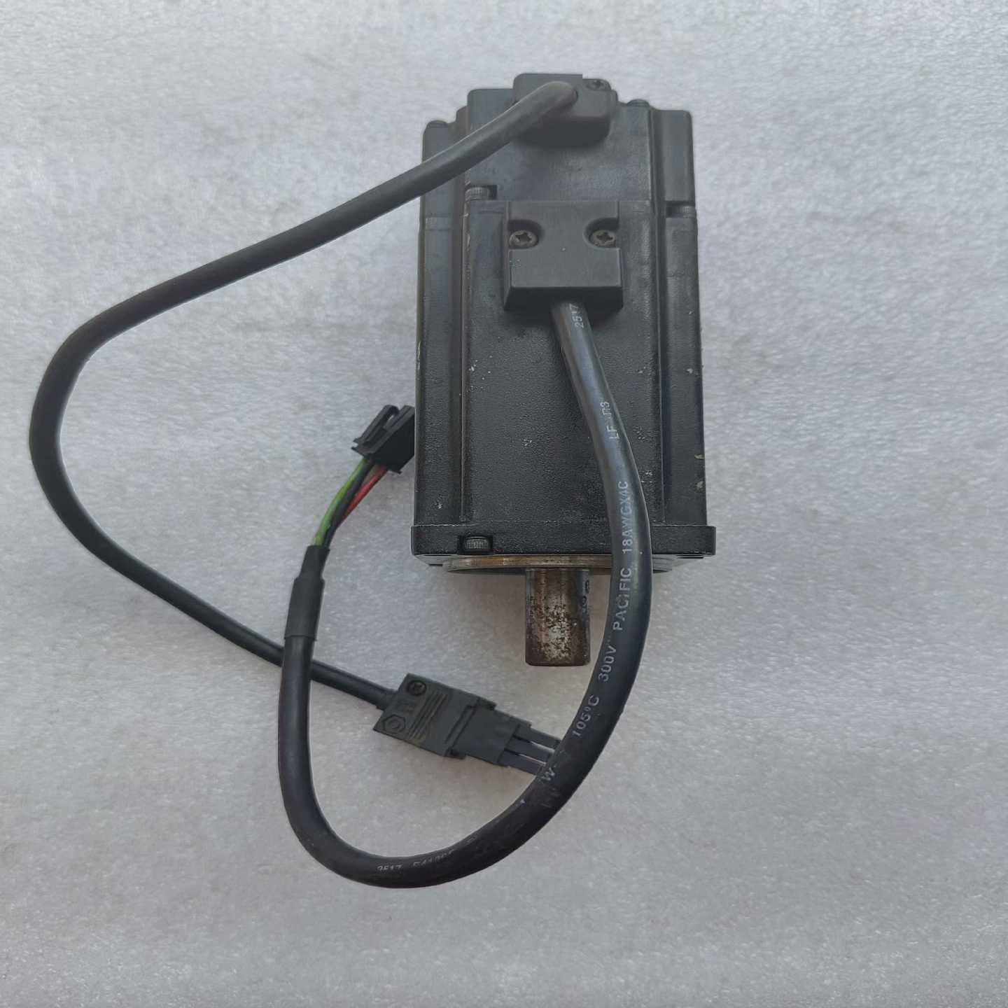 电机ECMA-C30604PS 0.4KW，~询价