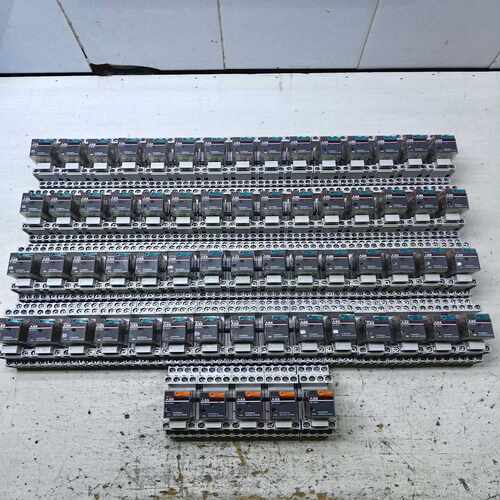 九成新ABBCR-M024DC4L继电器配CR-M4SS底--议价商品