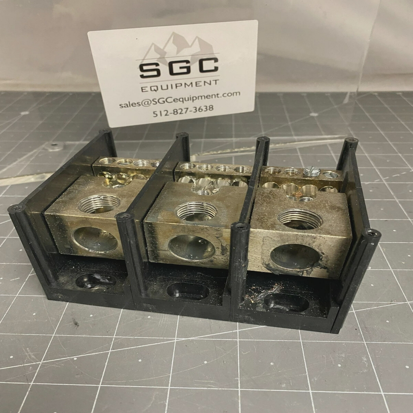 FerrazShawmut67633PowerDistributionBox3Pole600VCU9A