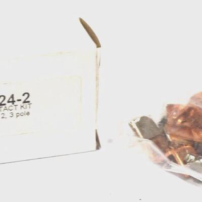 New CUTLER HAMMER Spare Part 6242 Size 2 3 Pole Contact Kit