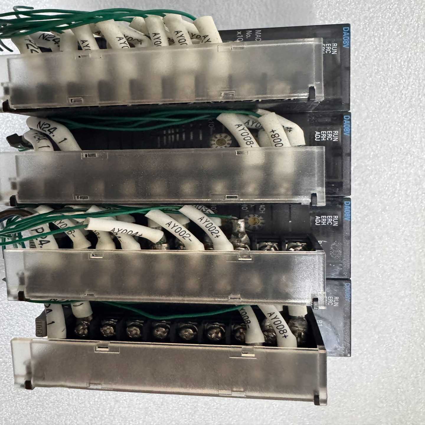 模块CJ1W-DA08V，成色如图，功能询价