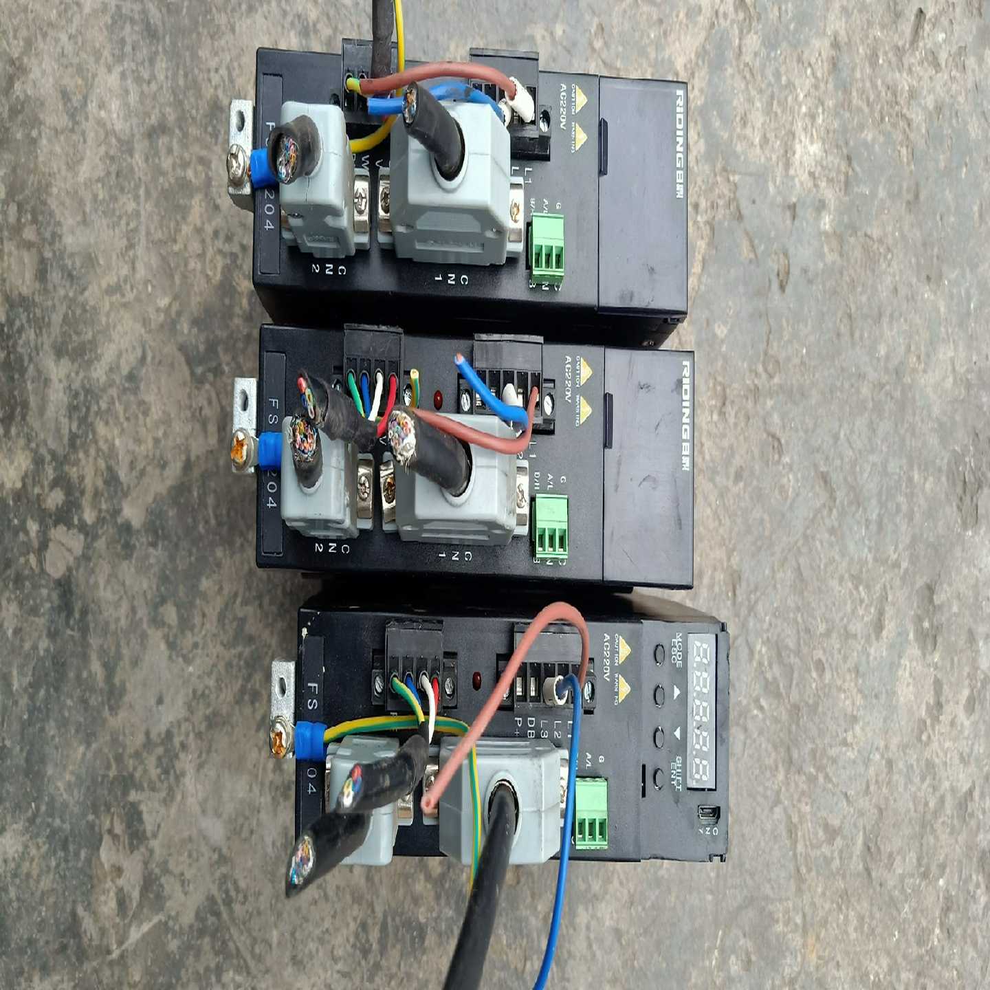 FS3204-VYR日鼎伺服驱动器400W~询价