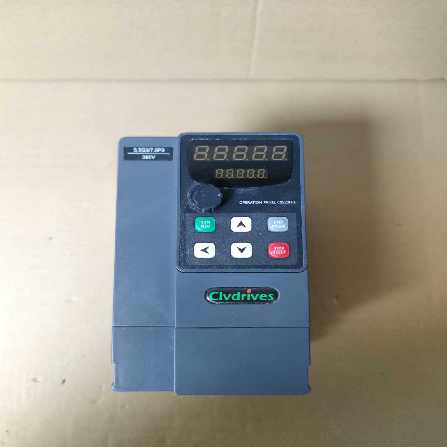 拆机科来沃5.5KW变频器，型号V900-0055G3，38-议价