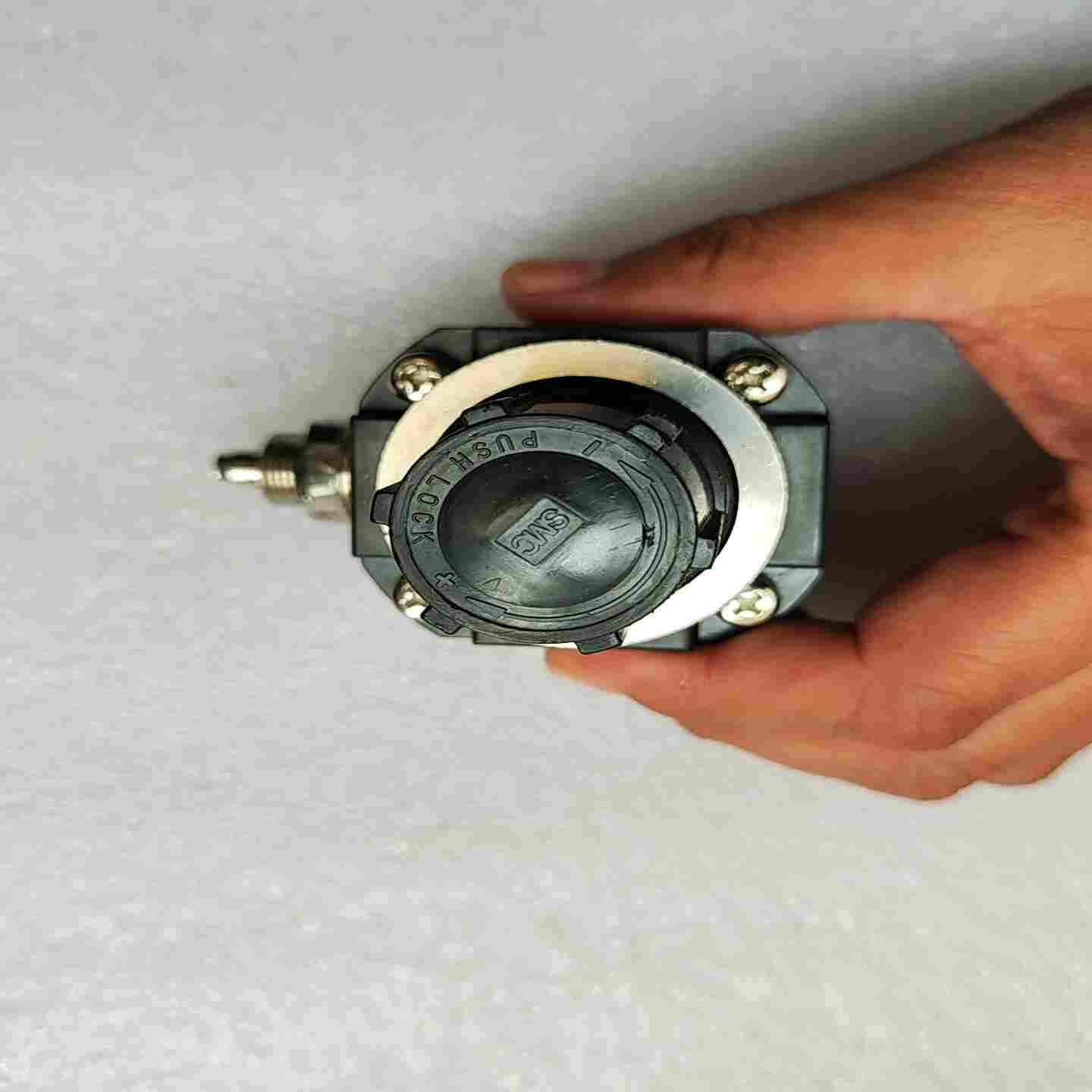 议价洁净型减压阀，SRH4010-N03-F。