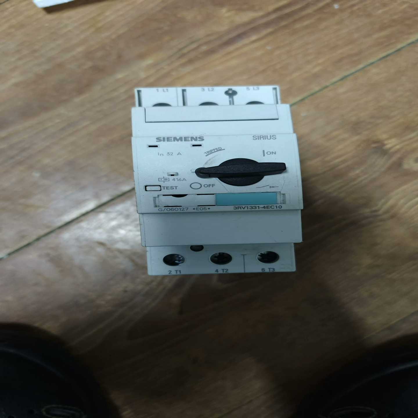 询价西门子断路器3RV1331-4EC10,3P三相,32A,德