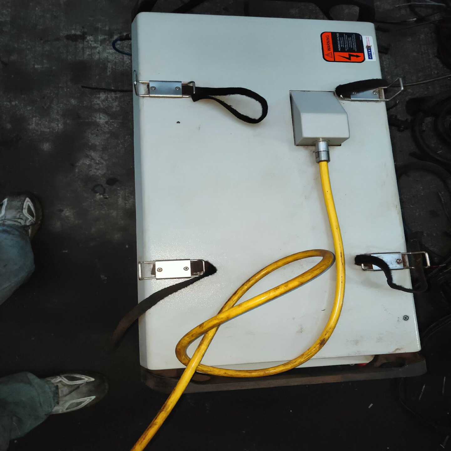 【议价】恩耐激光器CLASS4激光器3000w实物图，适用