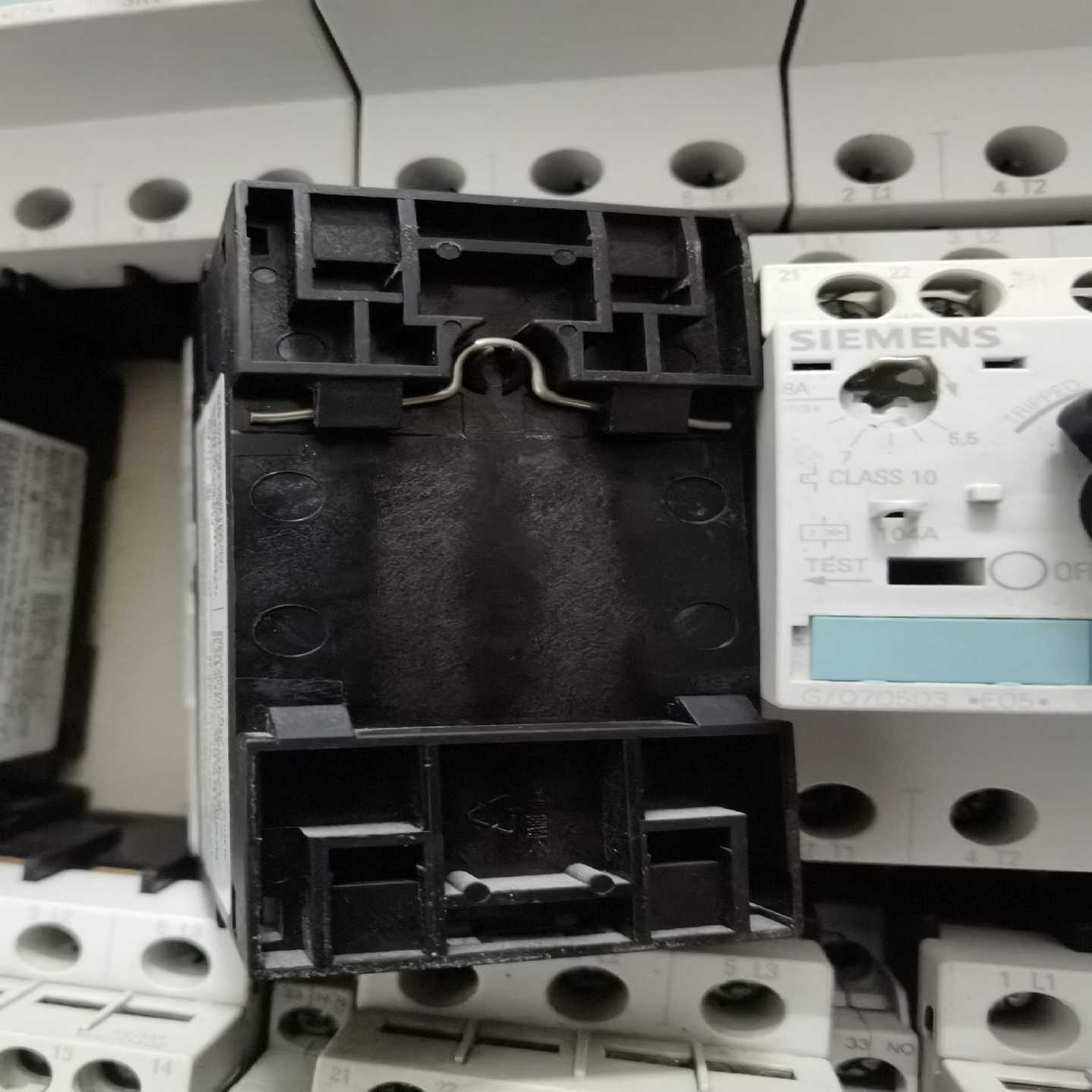【议价】马达保护断路器3RV1021-0kA10（2个