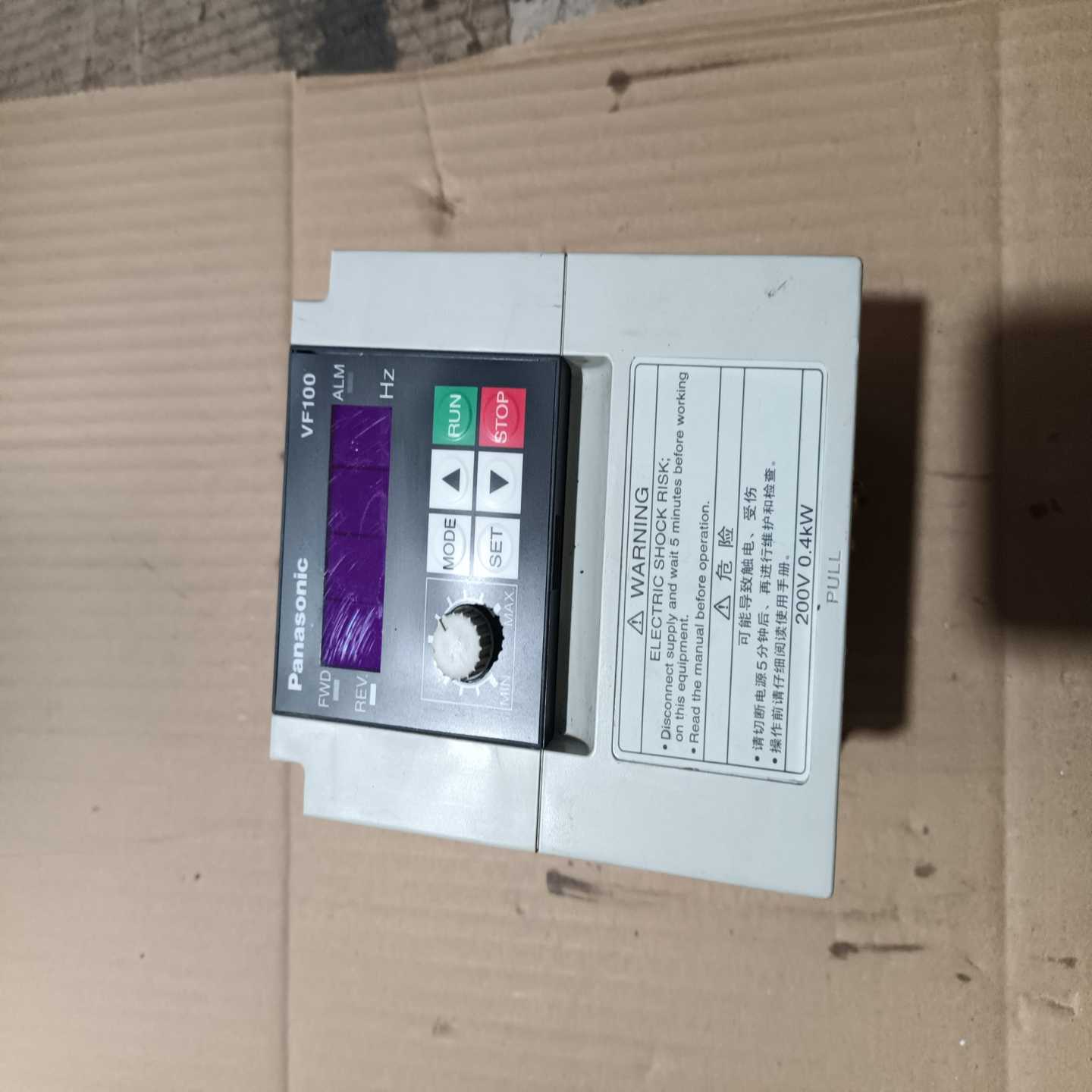 松下变频器0，4KW刚拆机成色如图完好无损功能包好--议价商品