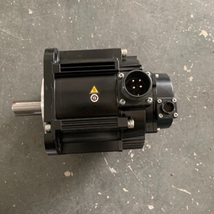 询 联系 SGM7G13AFC61安川马达成色如图