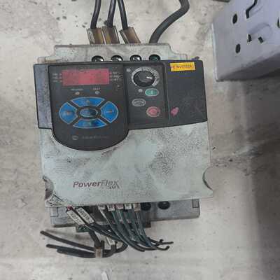 出一台AB变频器PowerFlex4M，型号22F-D6P--议价商品
