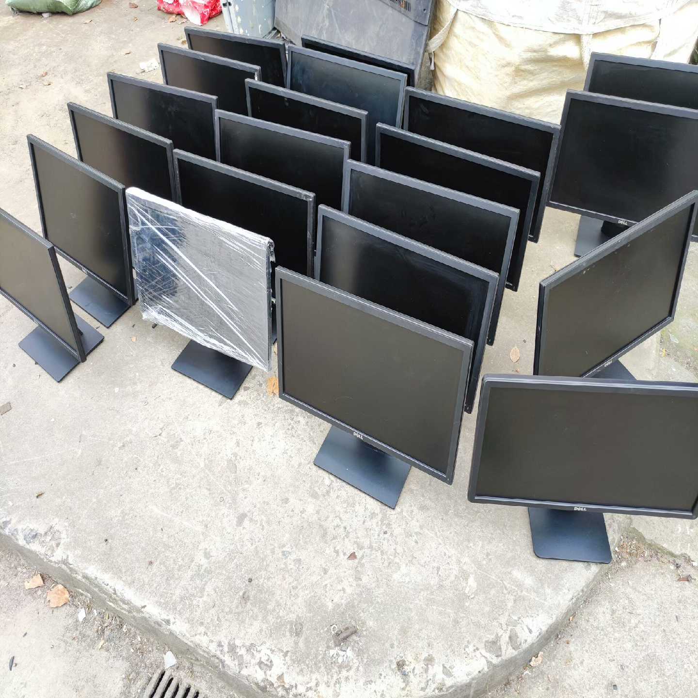 议价戴尔DELL显示器21.5英寸22英寸还有19台！