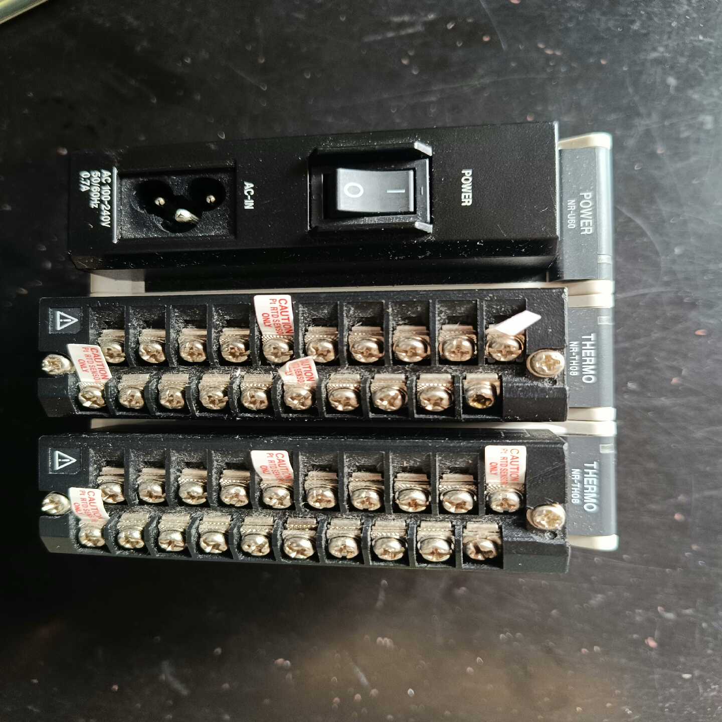 基恩士模块NR-TH08，功能正常，使用较少，有灰没擦，询价