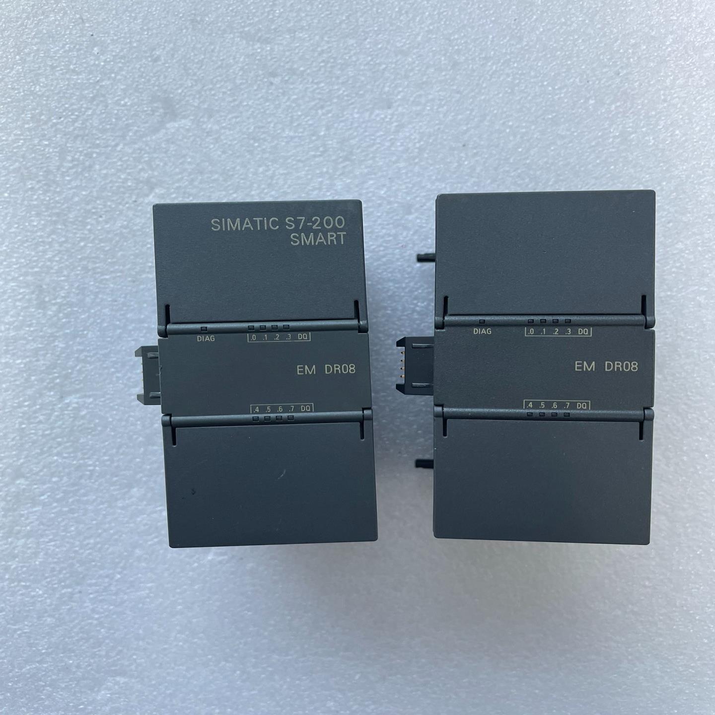 询价-6ES7288-2DR08-0AA0模块，成色如图。包