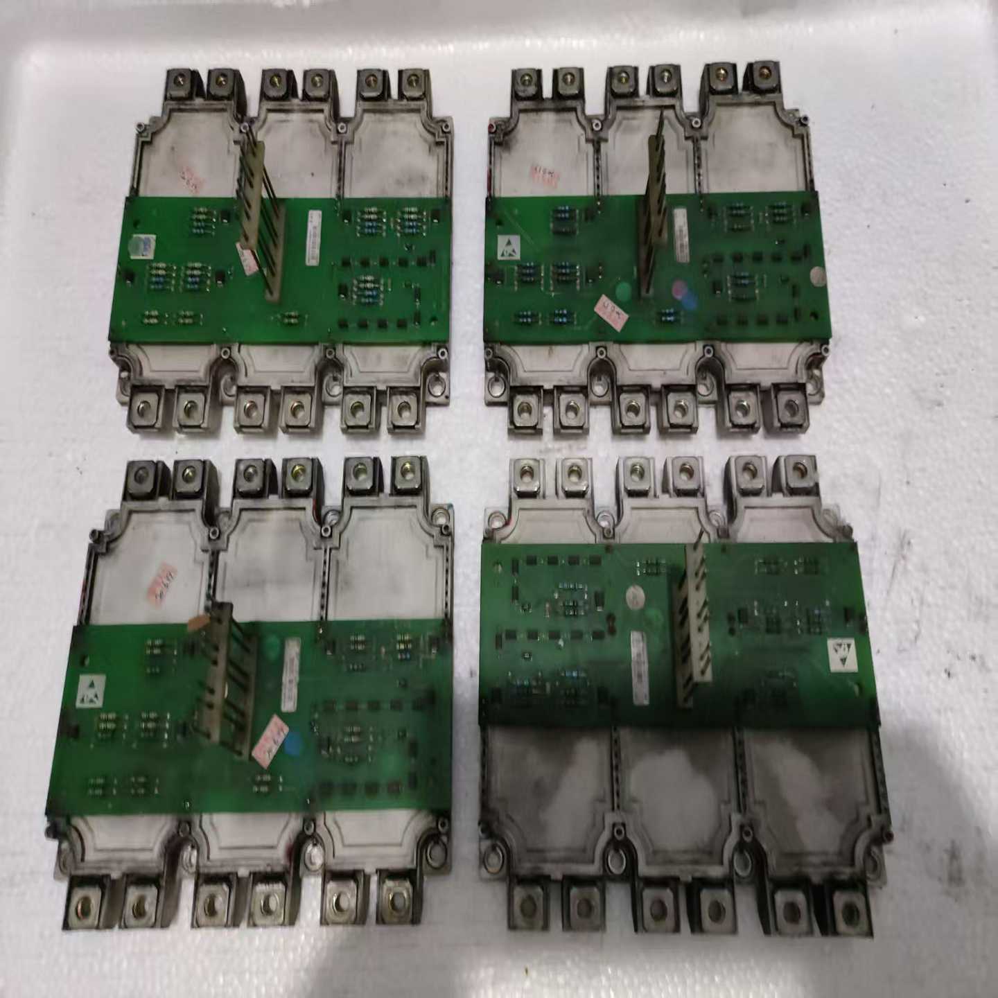 咨询-英飞凌模块，型号FS225R12KE3，九成新，功能正常，有