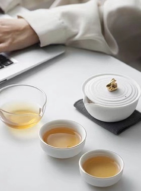 磨砂玉兔快客一壶两杯便携式旅行户外泡茶杯收纳包套装