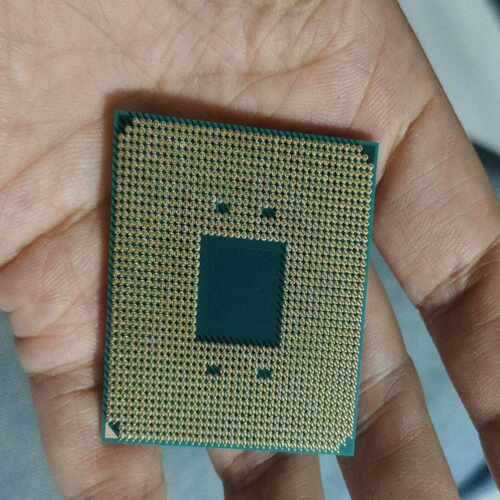 （议价）R72700八核十六线程，功能正常针脚完好无磕碰，功耗很低