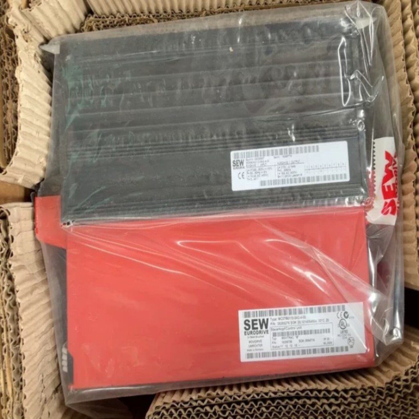 SEW全新变频器MC07B0110-5A3-4还有三台崭新百
