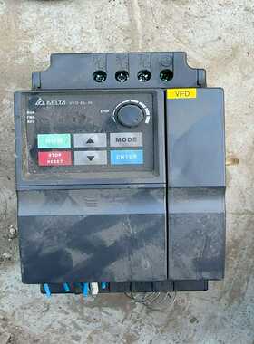 变频器：MODEL-VFD040EL43W，4.0KW