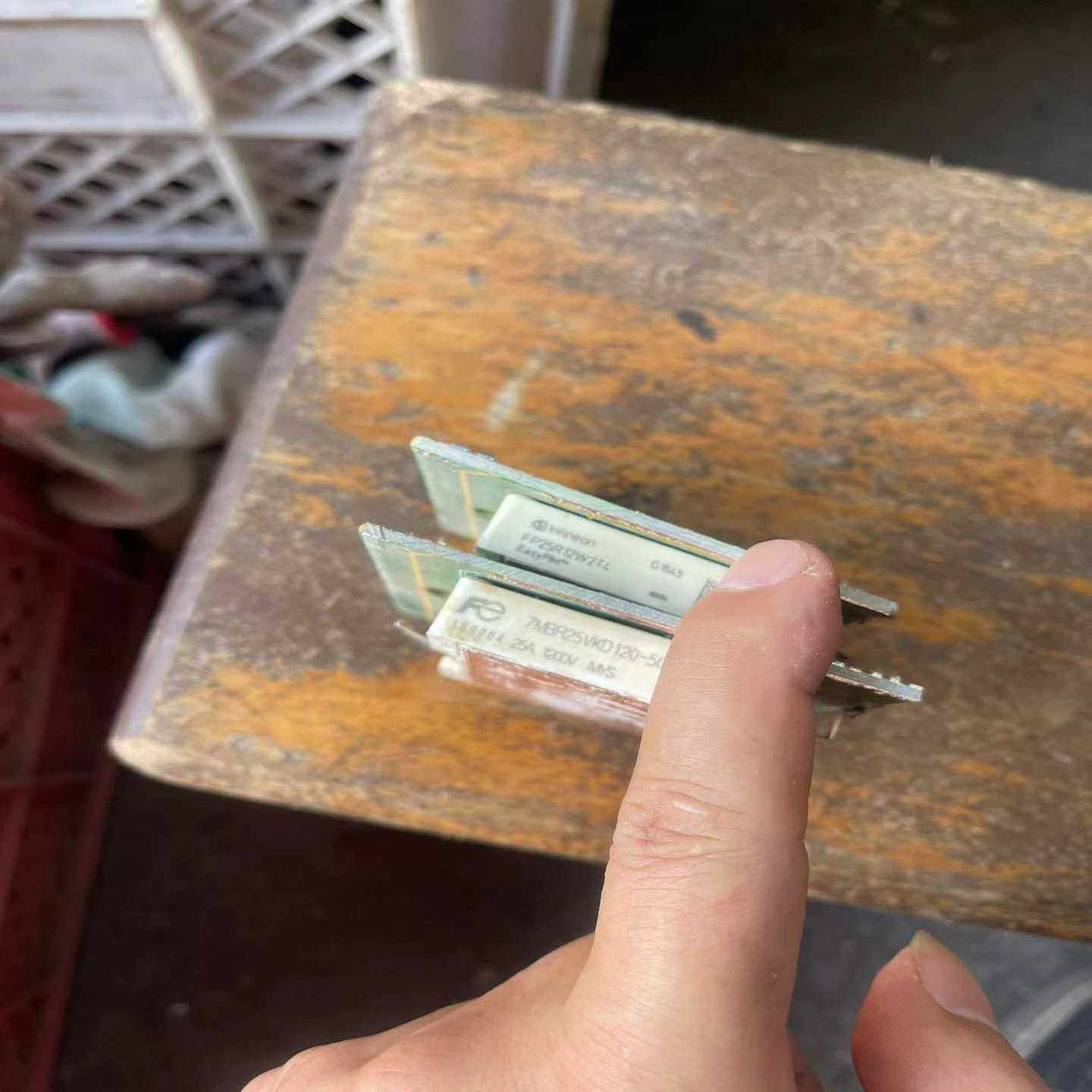 FP25R12W2T4.7MBR25VKD120-50实物