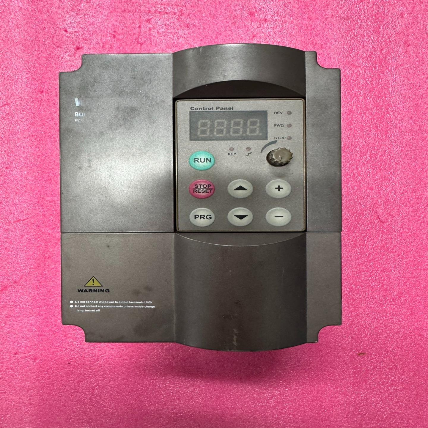 【议价】FDS-2S0015G变频器如图