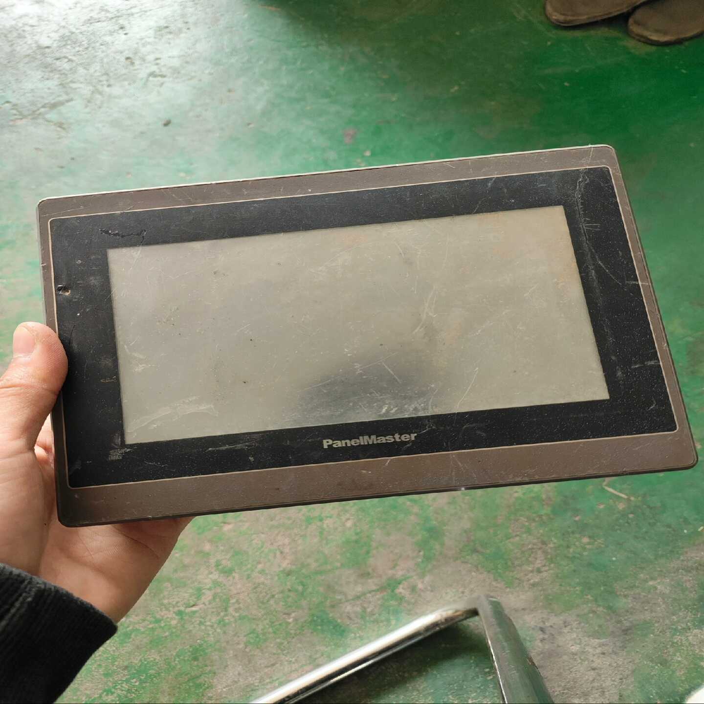 询价屏通人机PA070-10T触摸屏，，通电能亮实图