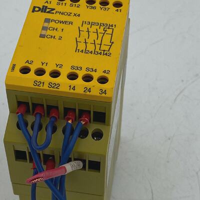 1pc X PILZ Pnoz X4 Industrial Relay