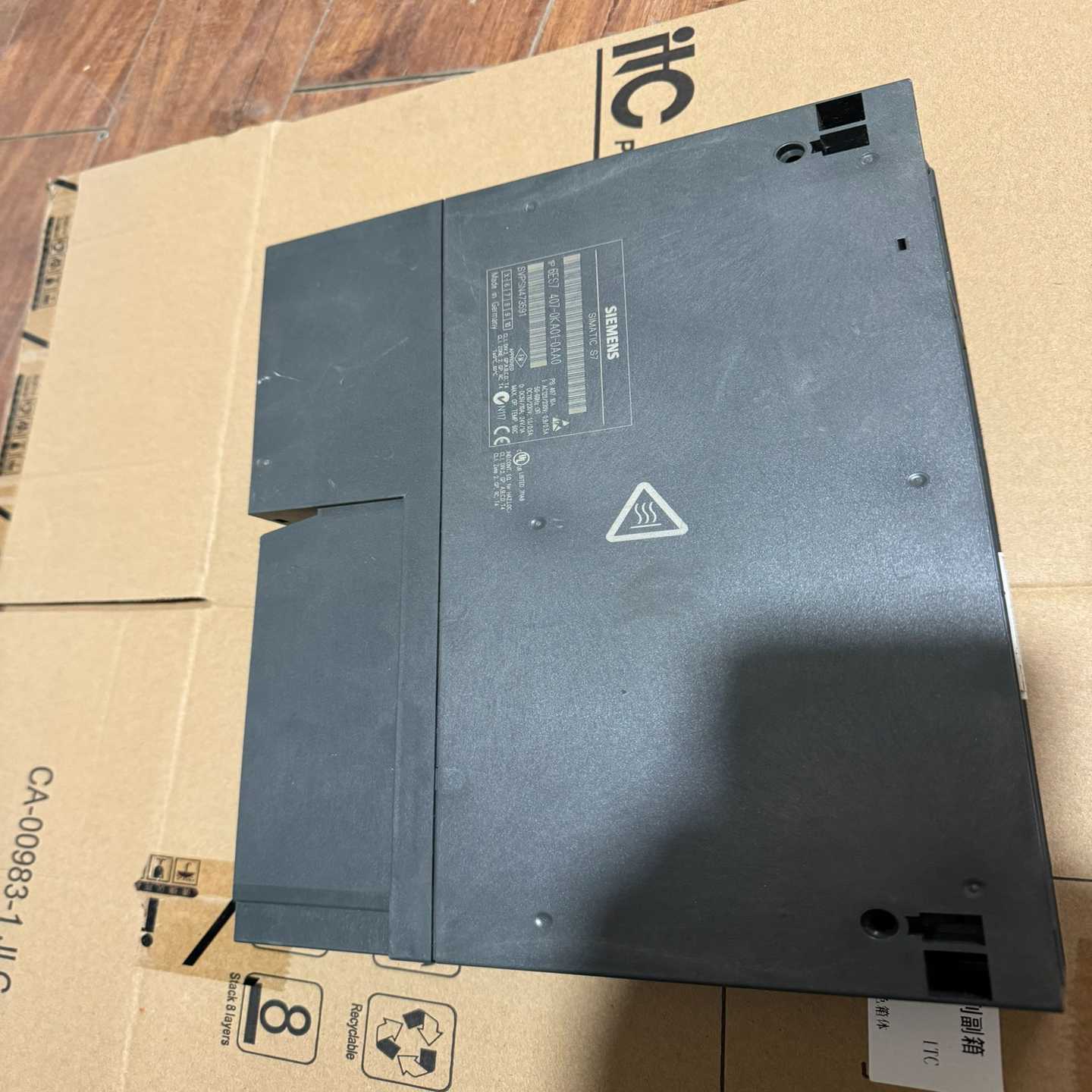 议价西门子6ES7407-0KA01-0AA0拆机下来，成色如图