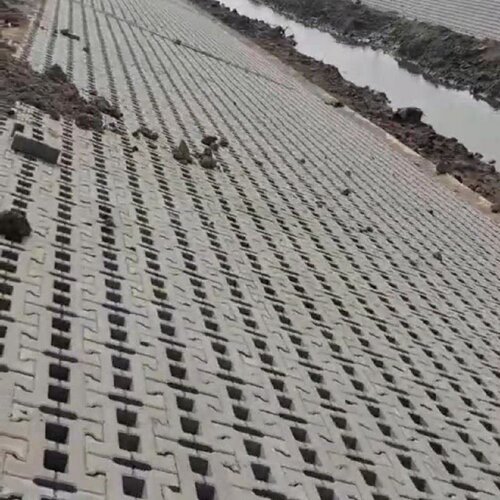 六角护坡砖生态连锁砖六棱块工字锁扣砖实心砖空心砖植草砖透水砖
